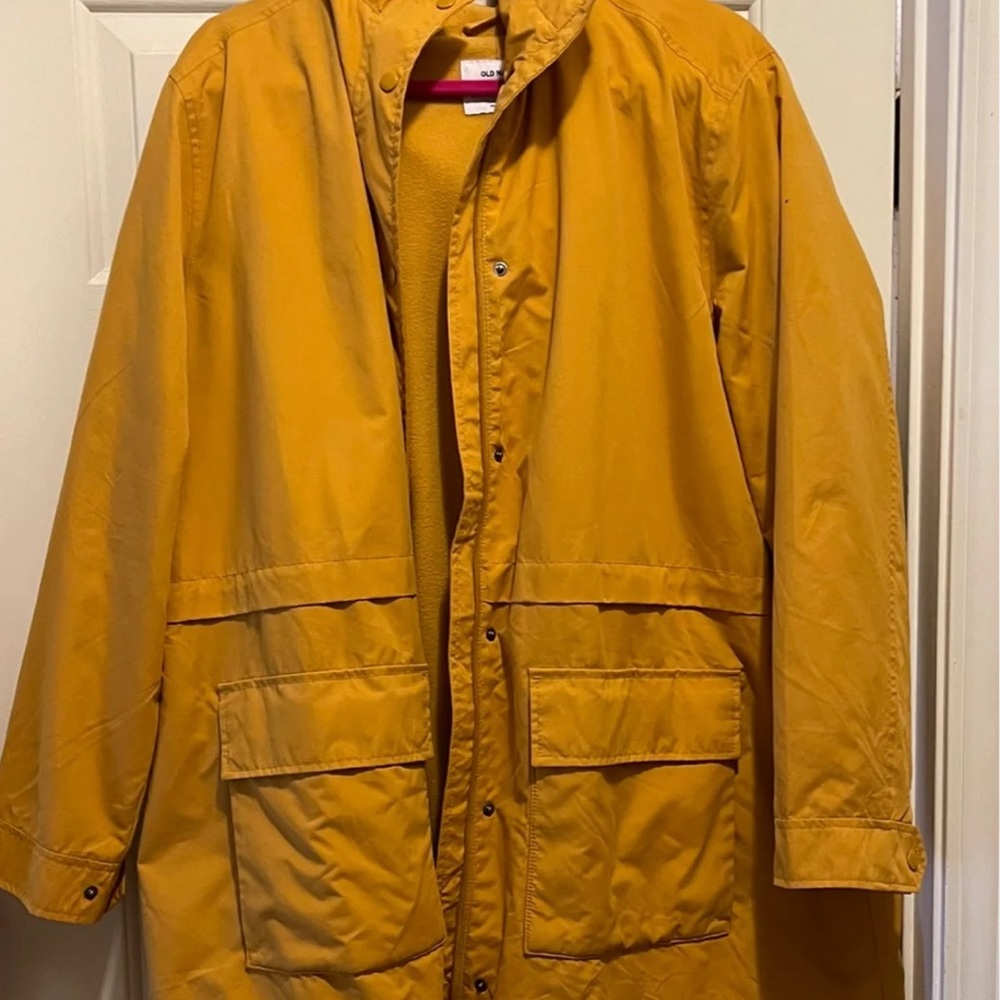 Old Navy Raincoat/Jacket in Mustard (XXL)